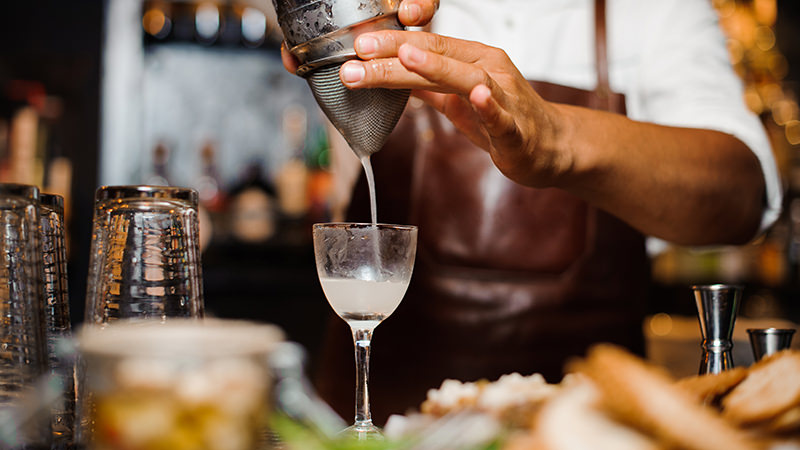 Top 5 Kỹ Năng Để Trở Thành Bartender Chuyên Nghiệp