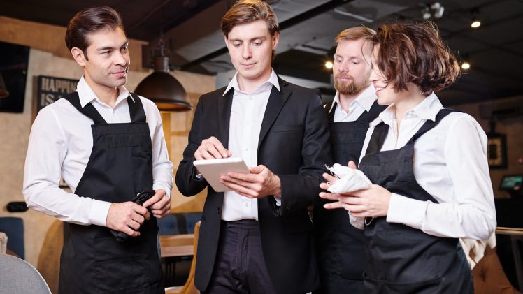 Restaurant Manager là gì? Nhiệm vụ của Quản lý nhà hàng?