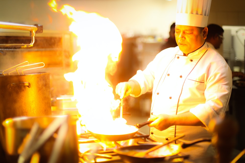 Vị trí Chef và Cook có thực sự giống nhau?