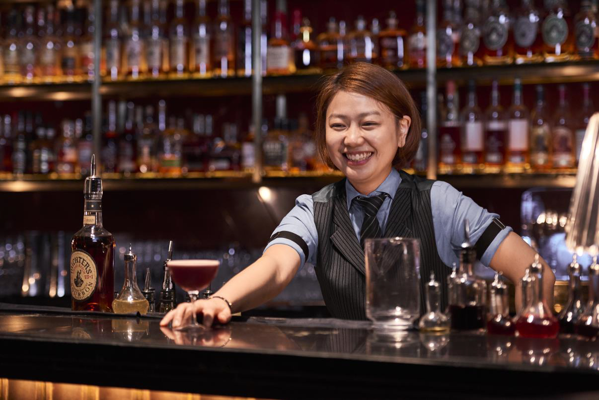 Nhiệm vụ chính của Bartender? Công việc chính của Bartender là gì?